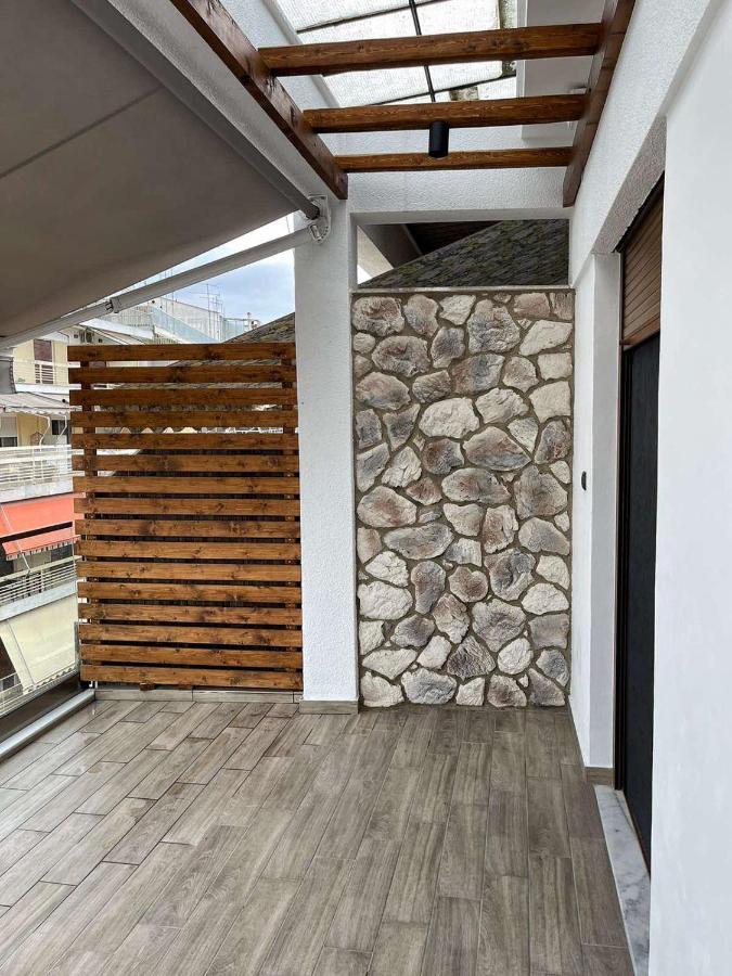 Luxury Townhouse Suite Larissa Exterior photo