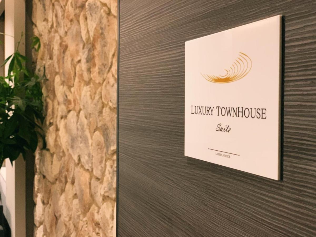 Luxury Townhouse Suite Larissa Exterior photo